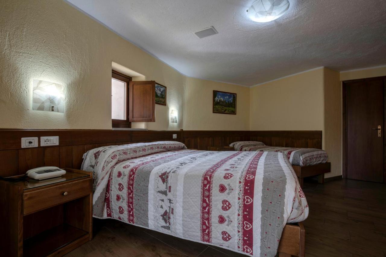 Hotel Cecchin Аоста Экстерьер фото