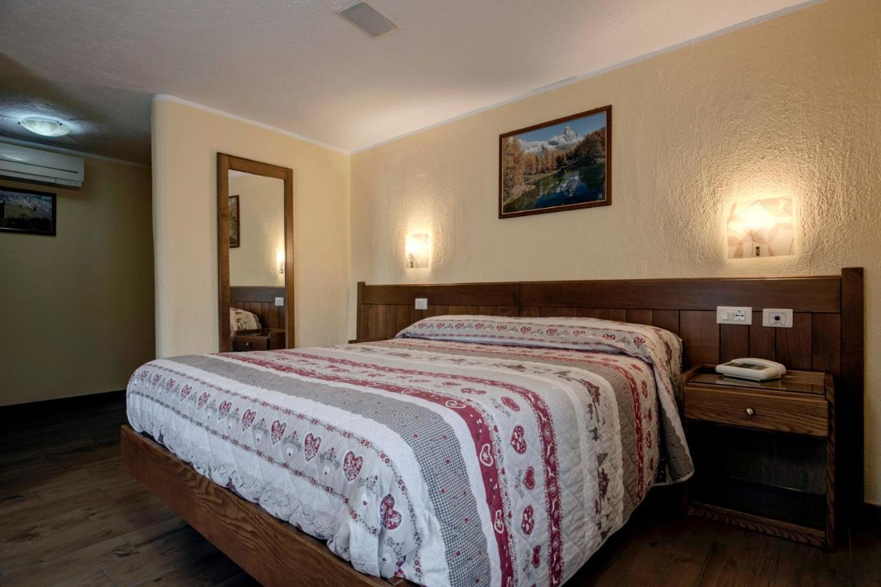 Hotel Cecchin Аоста Экстерьер фото