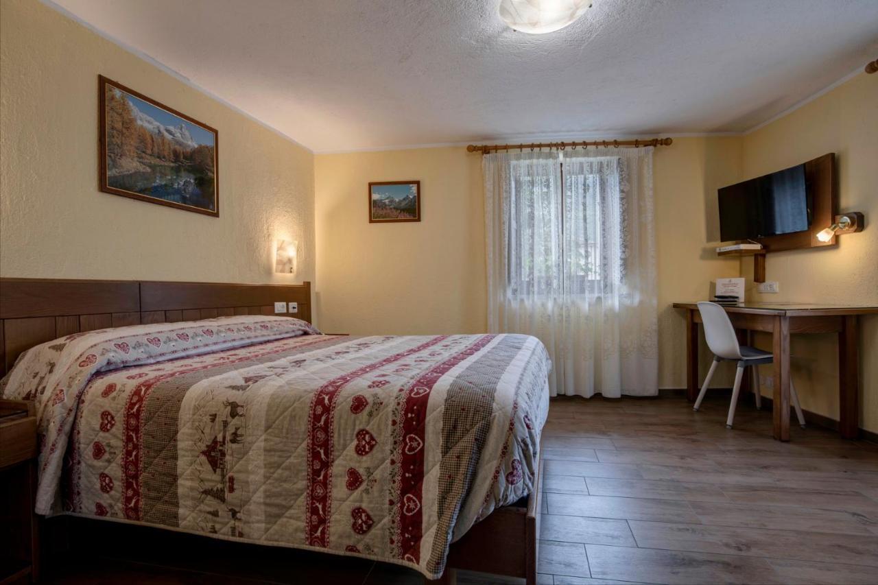 Hotel Cecchin Аоста Экстерьер фото