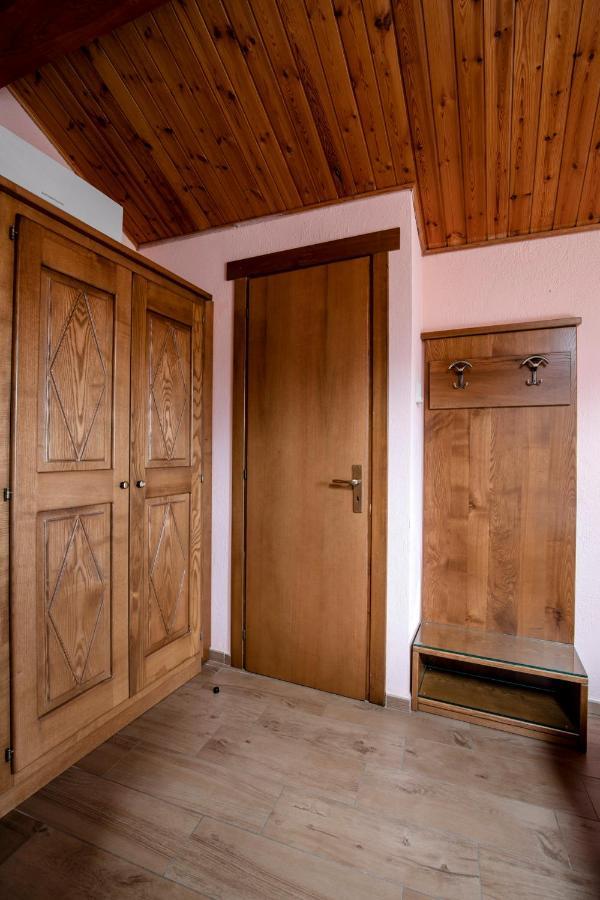 Hotel Cecchin Аоста Экстерьер фото
