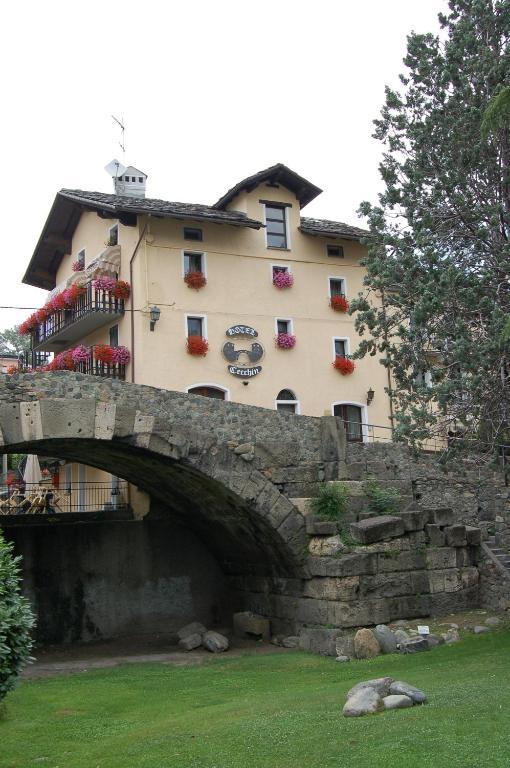 Hotel Cecchin Аоста Экстерьер фото