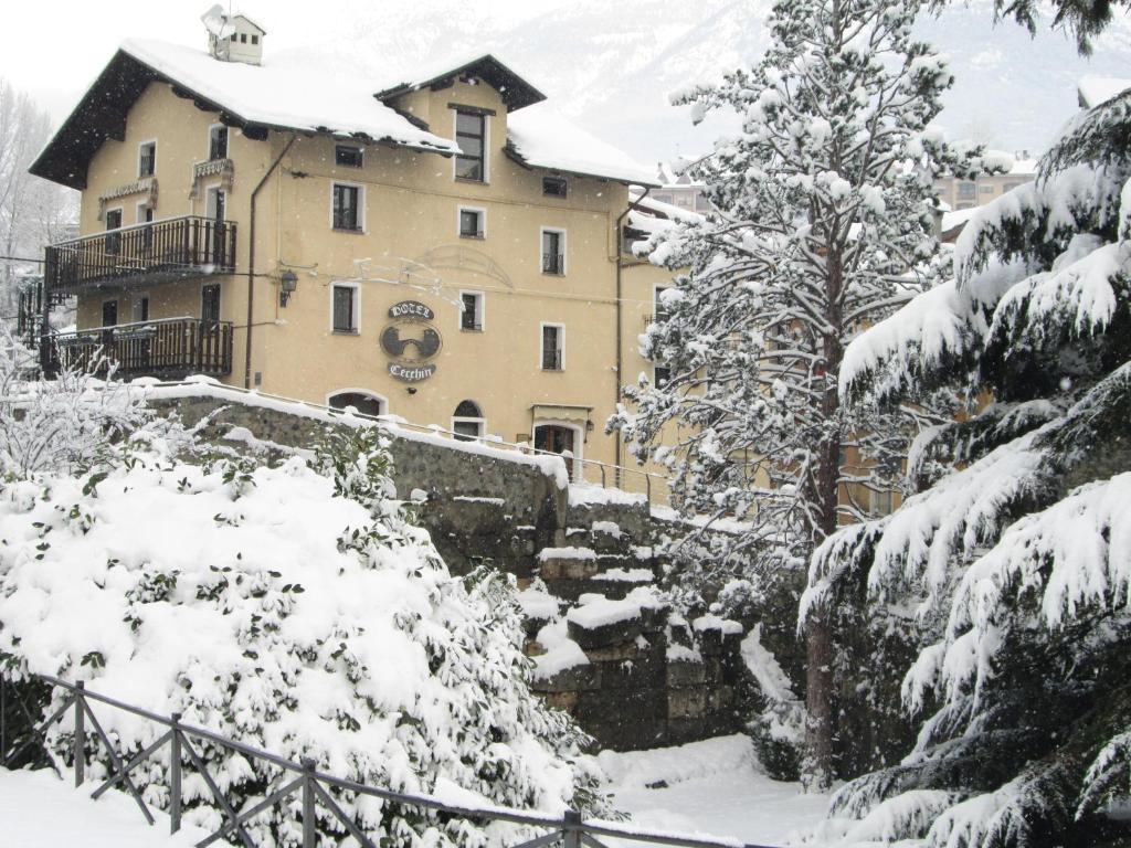 Hotel Cecchin Аоста Экстерьер фото
