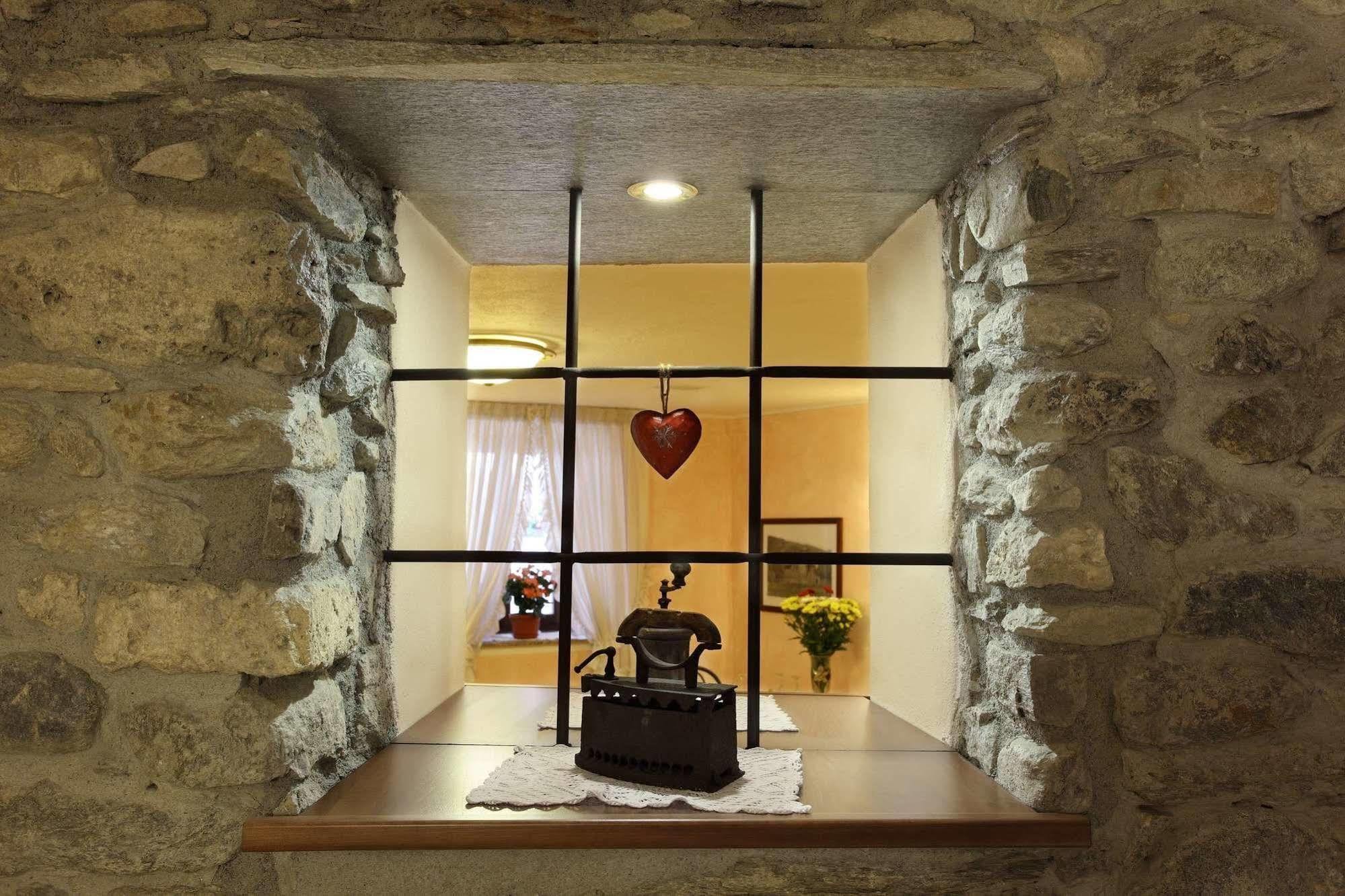 Hotel Cecchin Аоста Экстерьер фото