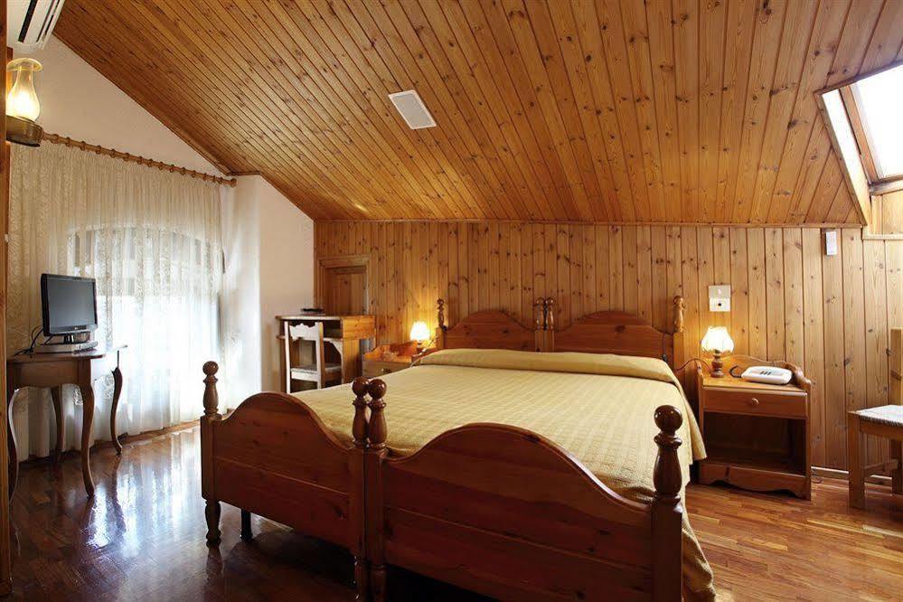 Hotel Cecchin Аоста Экстерьер фото